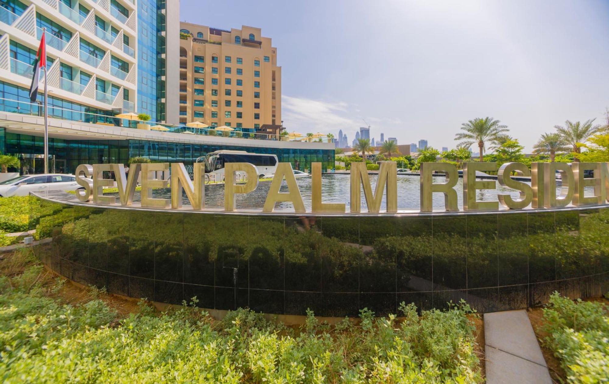 Studio With Pool And Private Beach Access On Palm Jumeirah Dubaj Kültér fotó